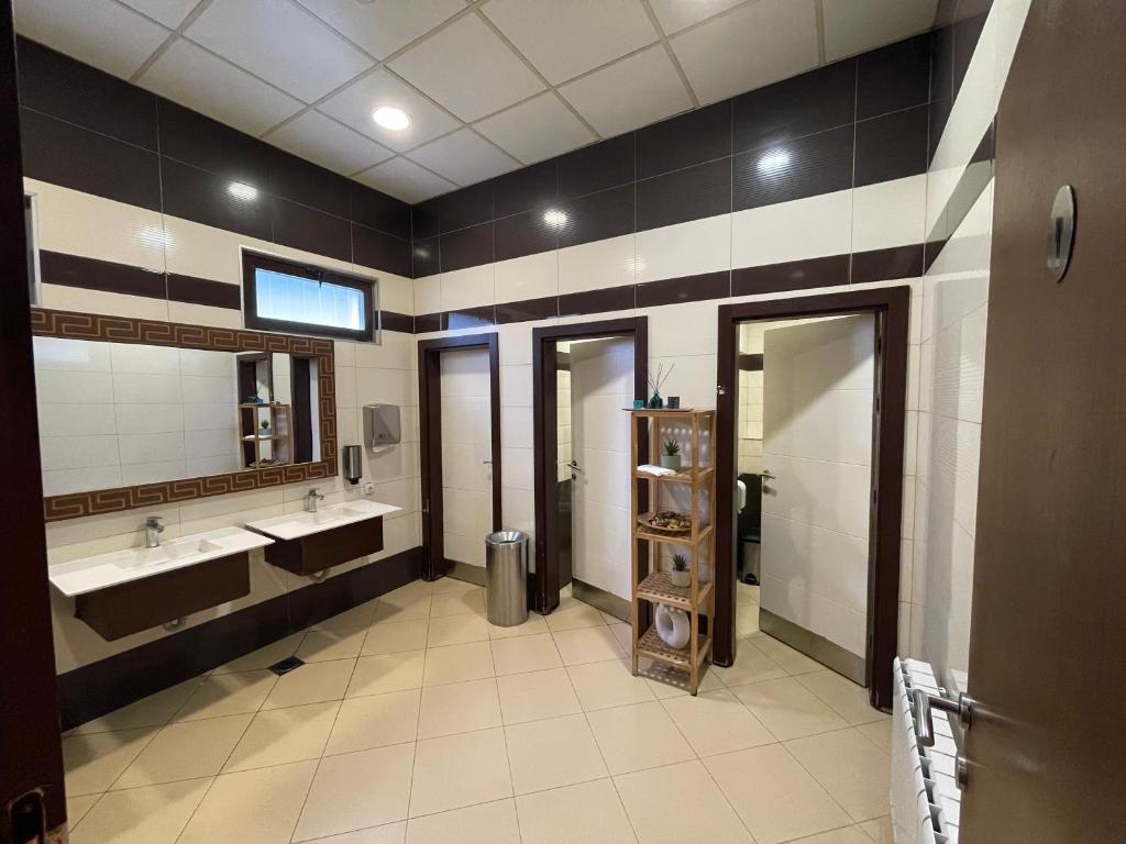 Koupelna v ubytování Amazona Hotel