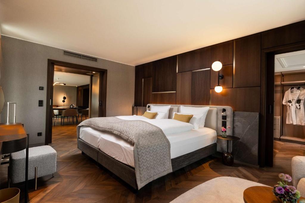 Postel nebo postele na pokoji v ubytování ATLANTIC Hotel Heidelberg