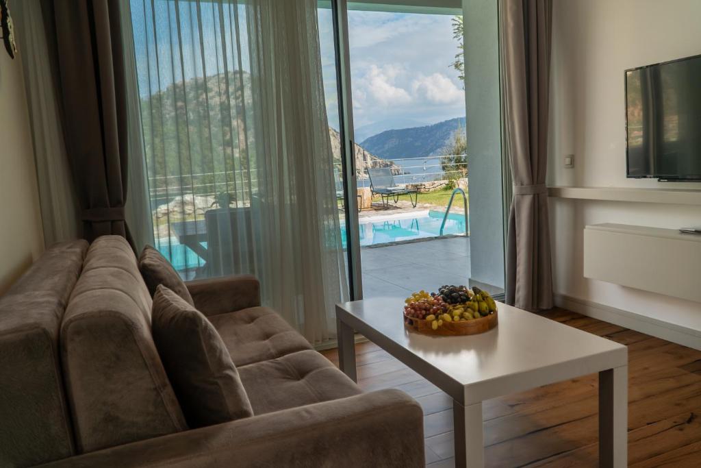 Z-Villas Beach Hotel - 7