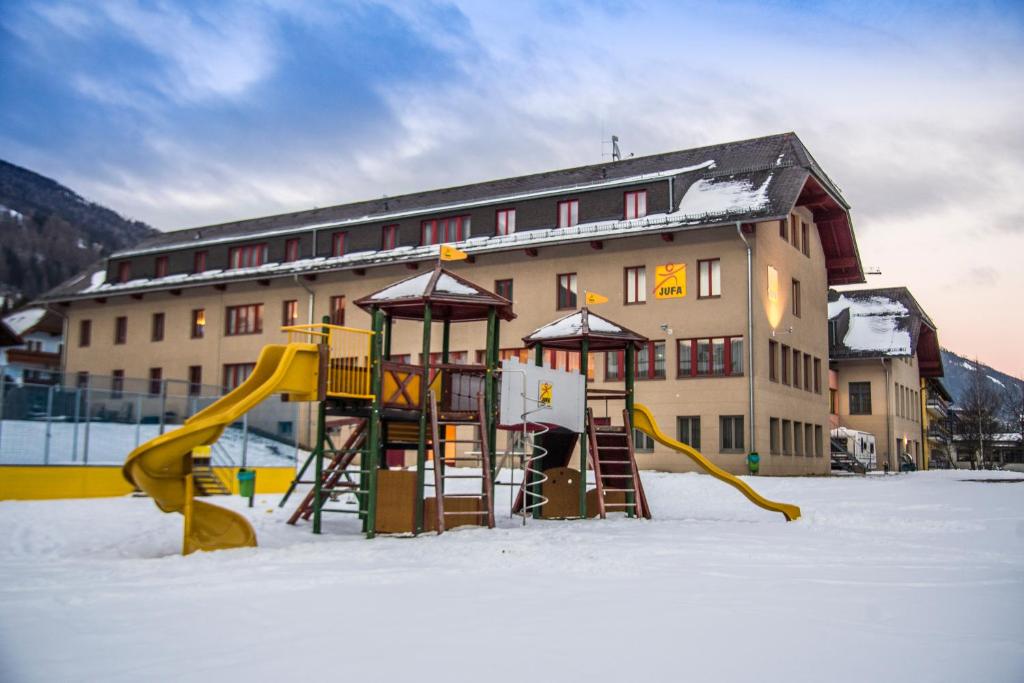 Herní místnost nebo prostor pro děti v ubytování JUFA Hotel St Michael im Lungau