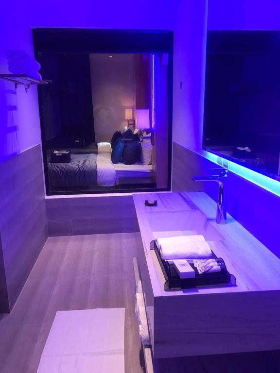 TV a/nebo společenská místnost v ubytování Dana Hotel Residence1
