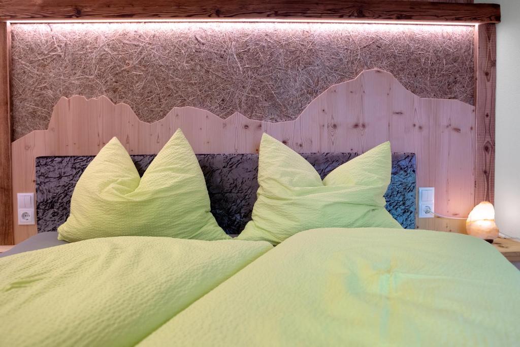 Postel nebo postele na pokoji v ubytování Gurschlerhof