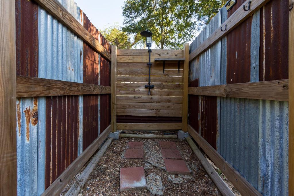 Fotografie z fotogalerie ubytování Khushatta Hills Ranch Glamping - Aunt B v destinaci Coldspring