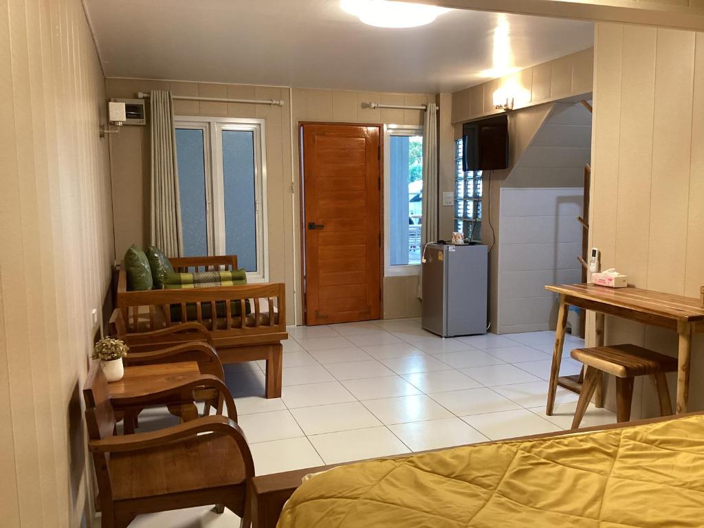 Kuchyň nebo kuchyňský kout v ubytování Baan Khunsri Guesthouse