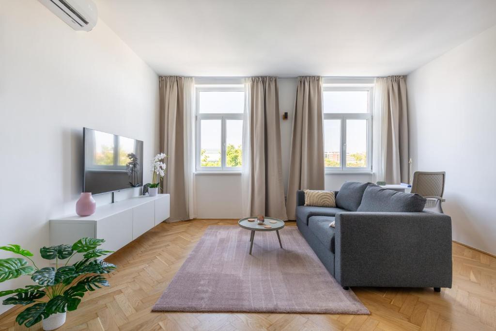 Spacious and freshly renovated apartment 1067 Budapest, Podmaniczky utca 33. 3/3 kép - 1