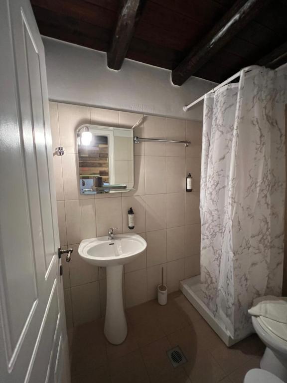 Ikojenia Traditional Lodge