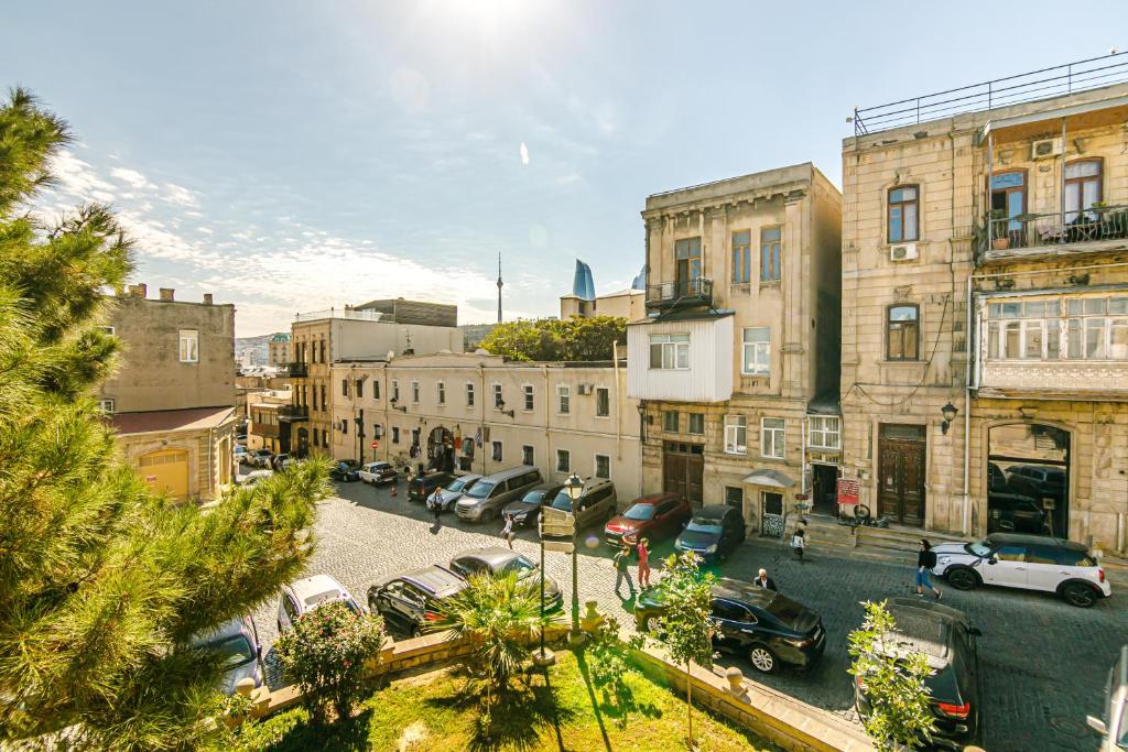 فضای داخلی Little Gem in the Old City - One Bedroom در باکو - تصویر ۳