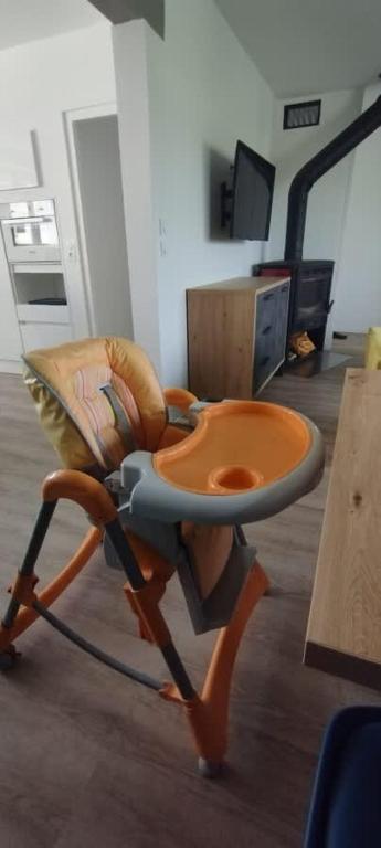 Telewizja i/lub zestaw kina domowego w obiekcie Saint-Pol family house garden fully equipped 12 people