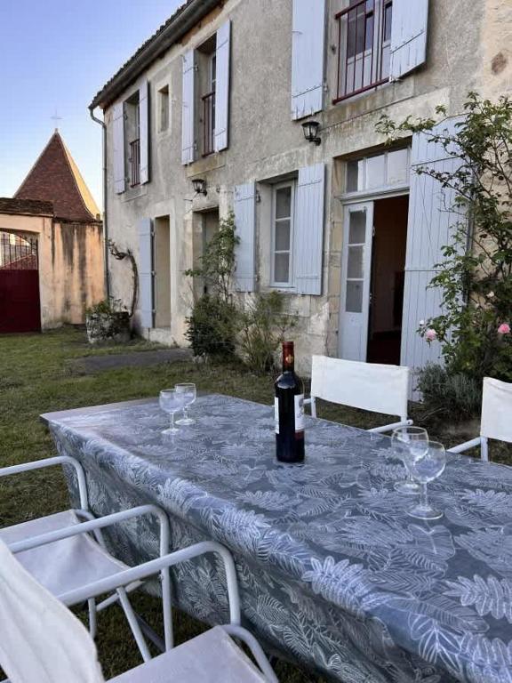 House with garden and view ideal location in Limeuil for 6 people - Apartment