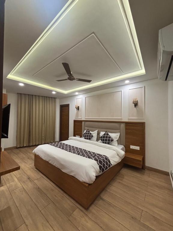 Hotel G R Residency GOLDEN TEMPLE JUST 2 mins WALKING DISTANCE FROM HOTEL - Habitación Doble De Lujo