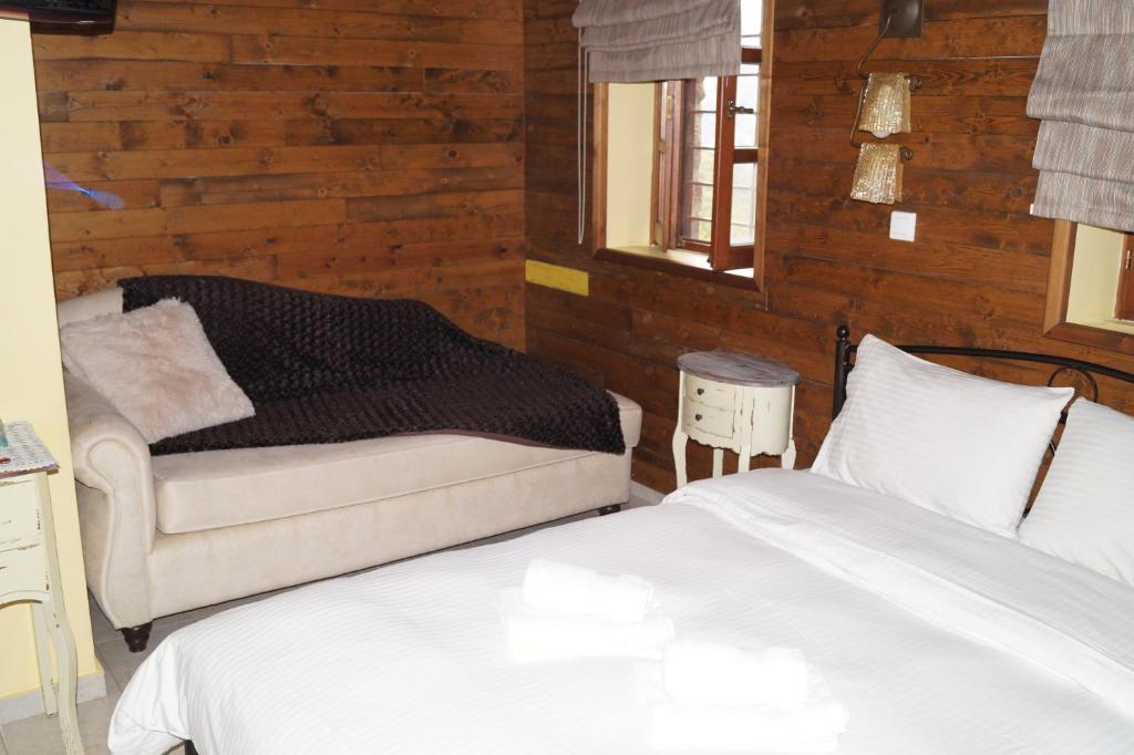 Ikojenia Traditional Lodge - Chambre Double Supérieure