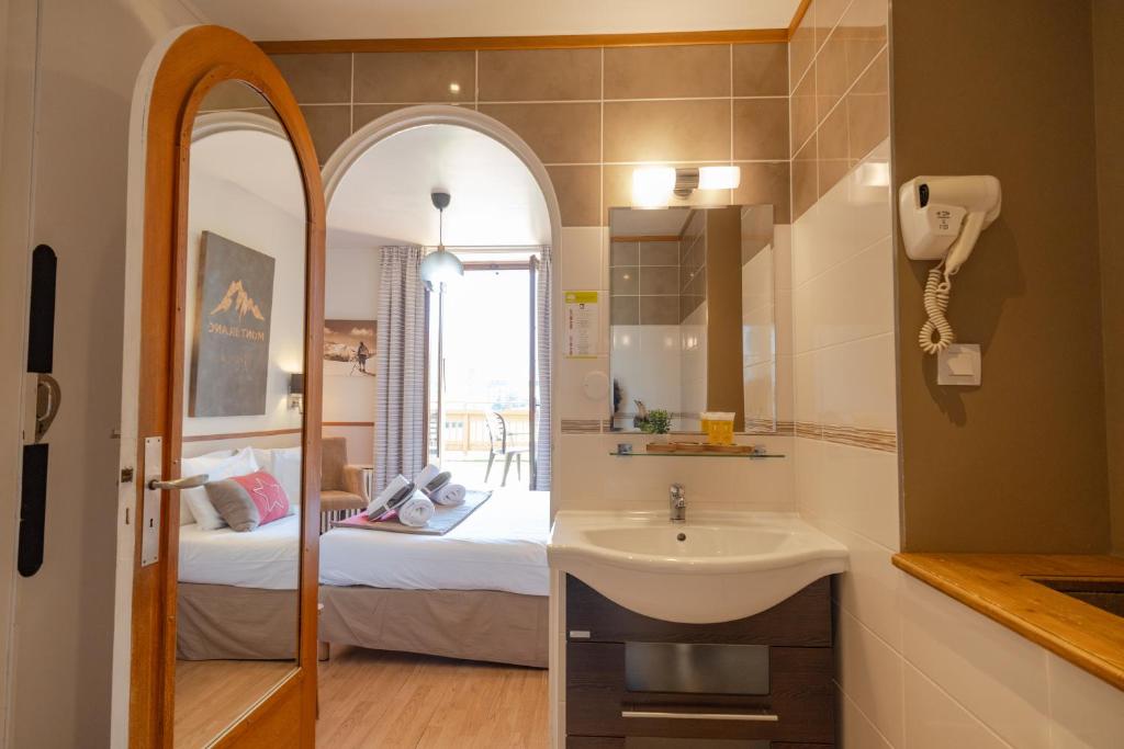 Koupelna v ubytování Chalet Hôtel La Sapinière