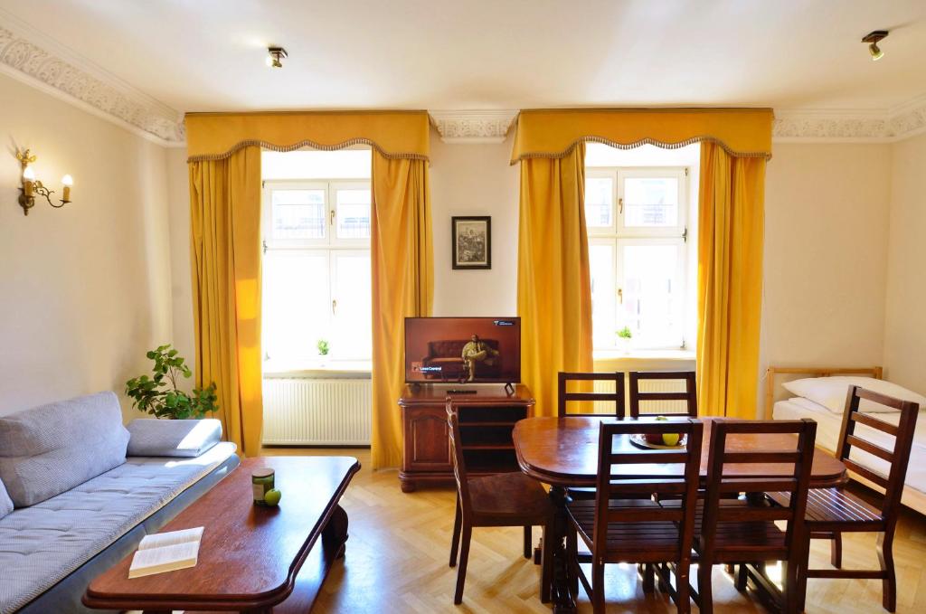 P&J Apartments Floriańska - Jana Apartment