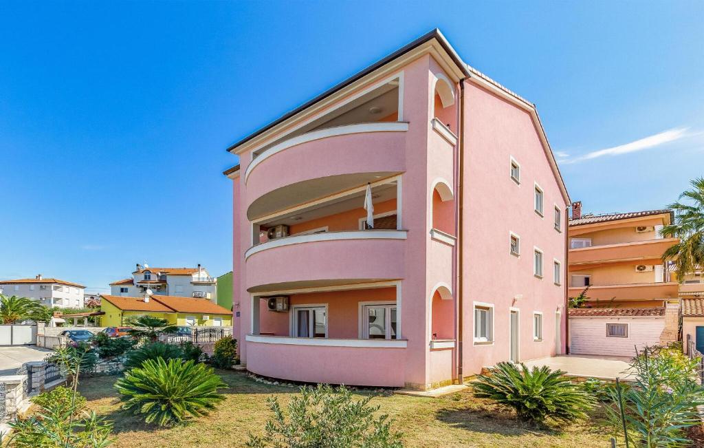 Gorgeous Apartment In Medulin