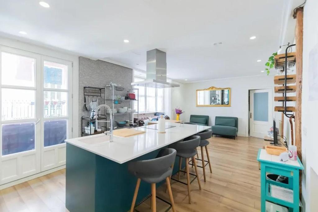 Η κουζίνα ή μικρή κουζίνα στο Modern Apartment in Bilbao with Internet