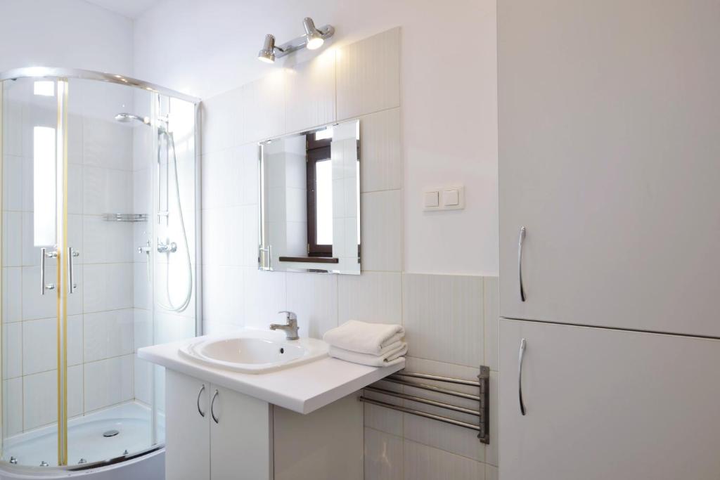P&J Apartments Floriańska - Two-Bedroom Apartment - Szpitalna Street