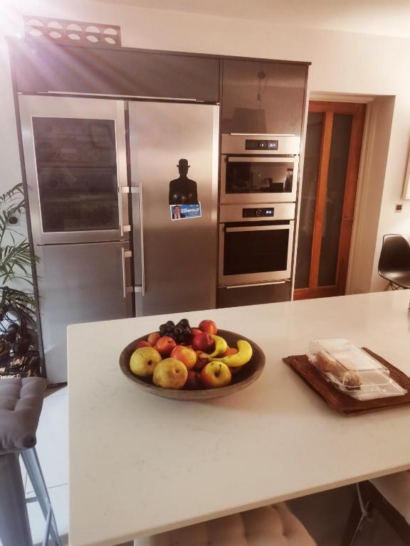 Kuchyň nebo kuchyňský kout v ubytování Roscommon Ensuite Room