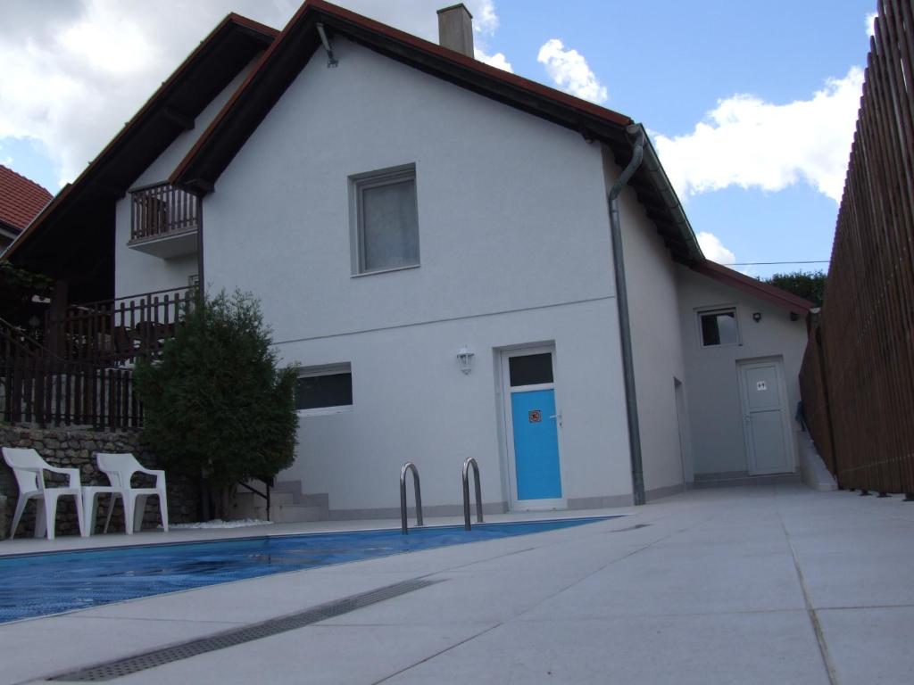 Bazen u ili blizu objekta Villa LipaHills