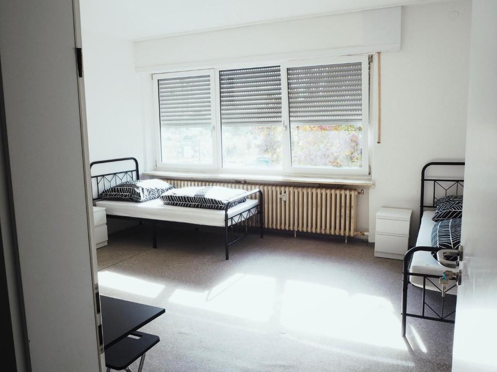 NEUMARKT MONTEURZiMMER - Triple Room