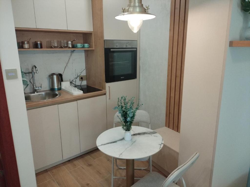 Apartment Centrum - Free private parking - Studio With Balcony