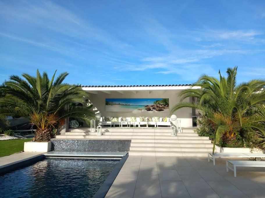 Photo de la galerie de l'établissement Villa Victoria Adultes-only, à Marennes