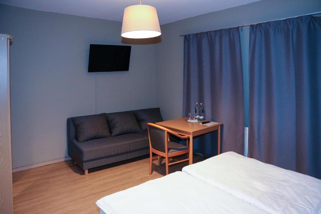 Angelis Pension Frankfurt Airport - Budget Double Room