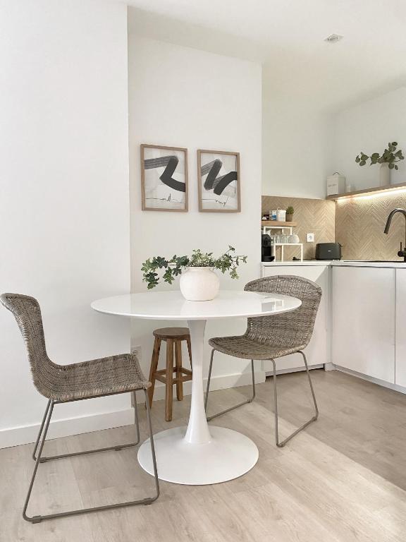 A kitchen or kitchenette at Smart Stay Córdoba, Zona Centro