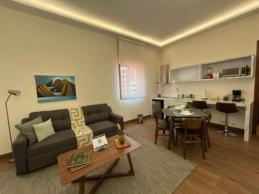 Casa Herrmann Suites - Deluxe King Room