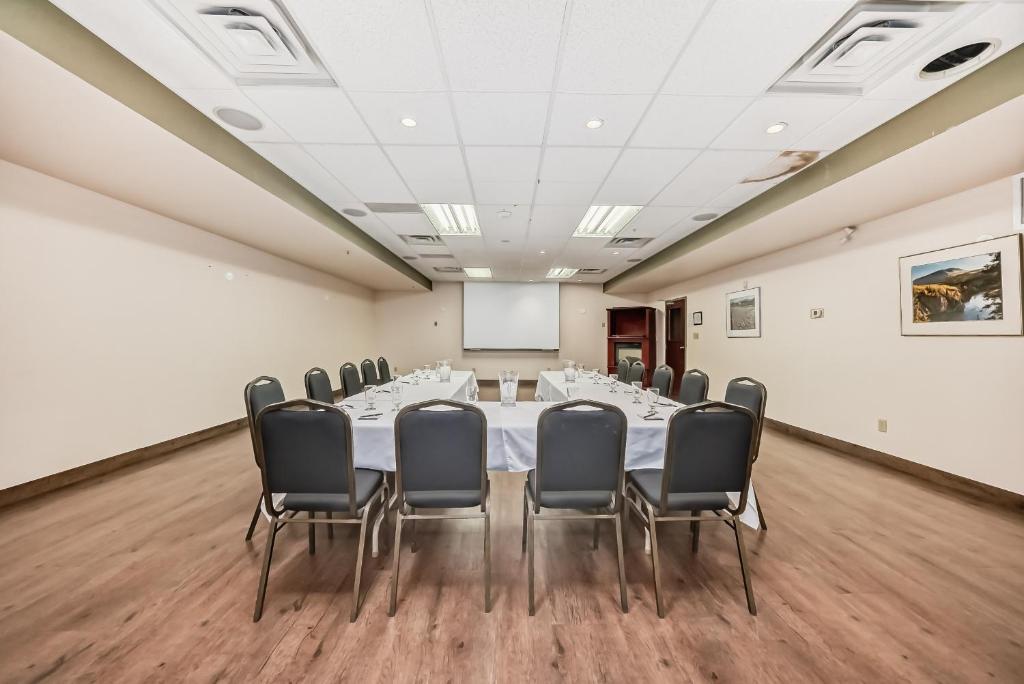 Konferenční prostory v ubytování Grande Cache Inn & Suites