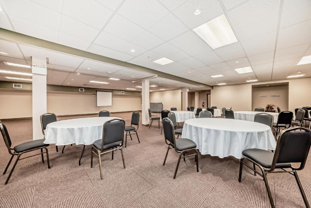 Konferenční prostory v ubytování Grande Cache Inn & Suites