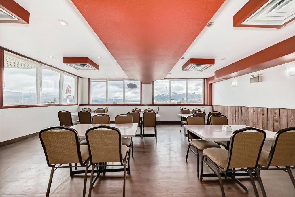 Posezení v ubytování Grande Cache Inn & Suites