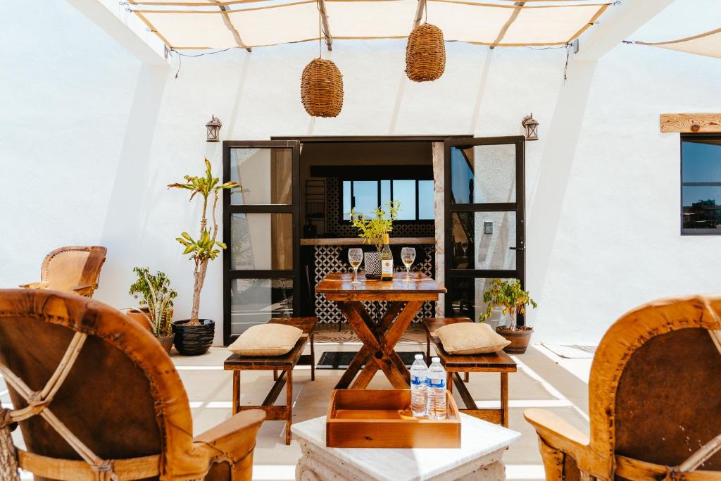 Χώρος καθιστικού στο Casa De Surfos Cerritos’s Beach