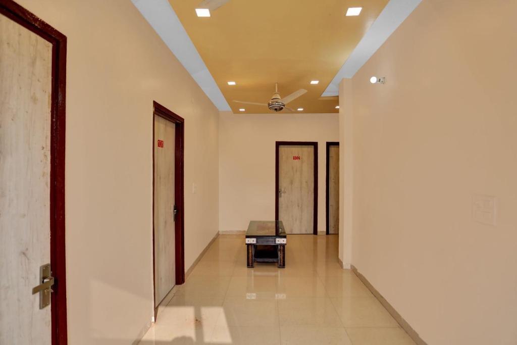 Fotografie z fotogalerie ubytování Hotel O Expo View Near PVR Ansal Plaza Greater Noida v destinaci Greater Noida