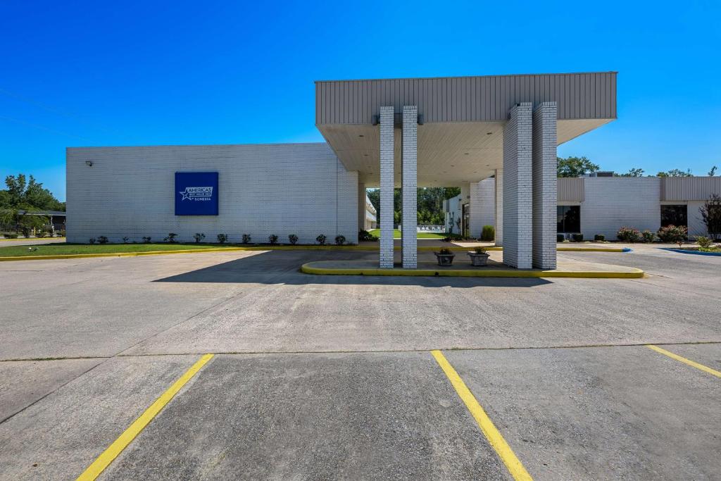 Americas Best Value Inn Hamilton - Housity