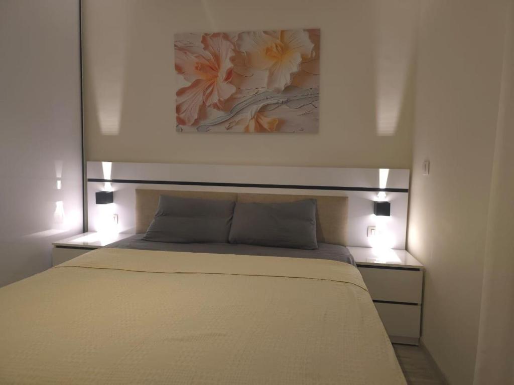 Postel nebo postele na pokoji v ubytování madinaty cozy studio at privado