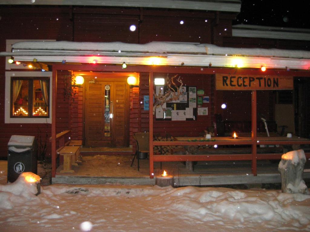 Ukonjärven Holiday Village v zimě