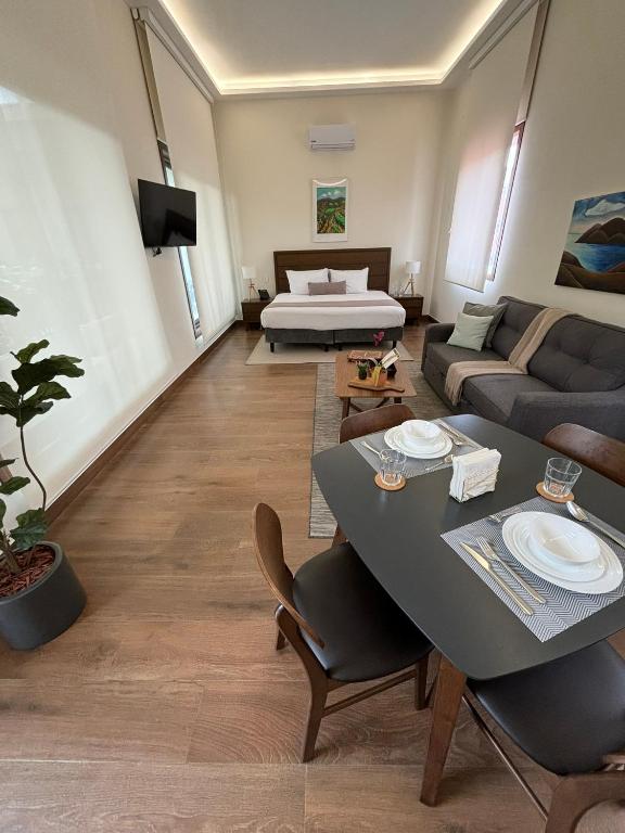 Casa Herrmann Suites - Deluxe Room