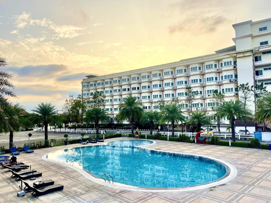 Bazén v ubytování Siamgrand Hotel nebo v jeho okolí