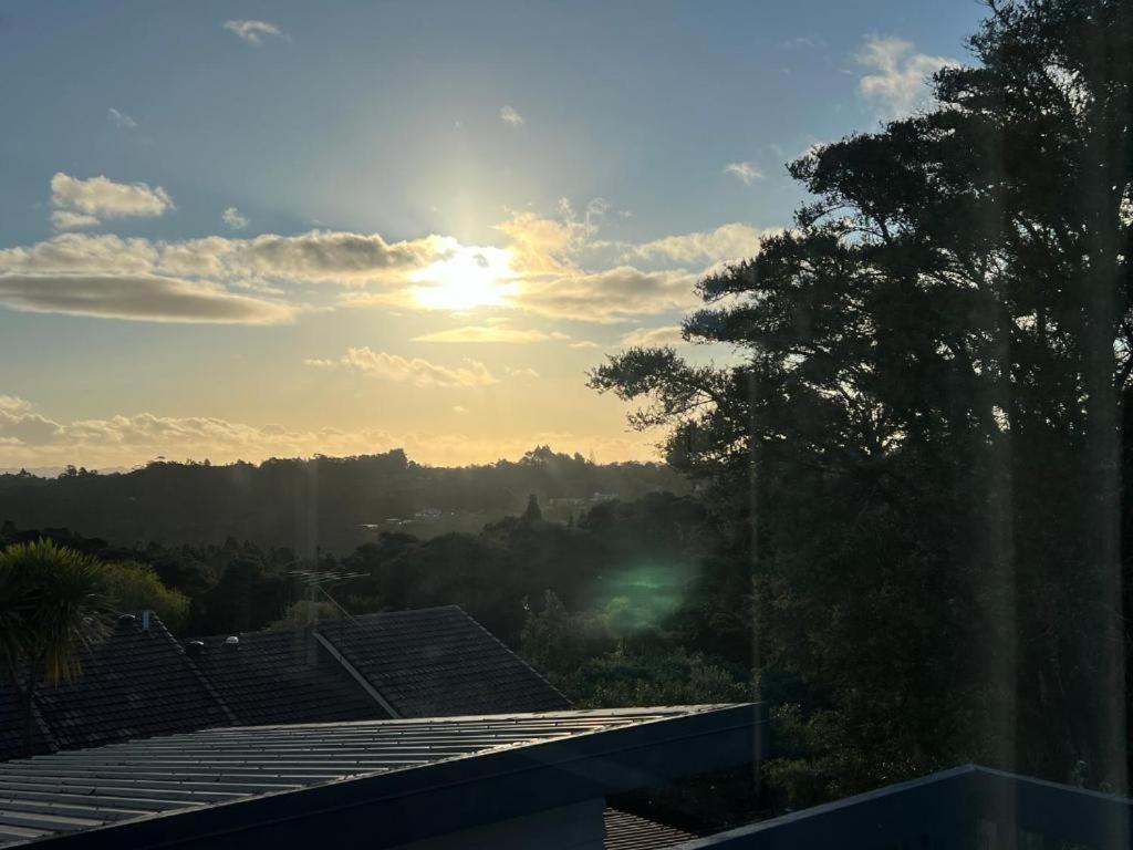 Cosy 3 bedrooms Home in North Auckland - Resim 16