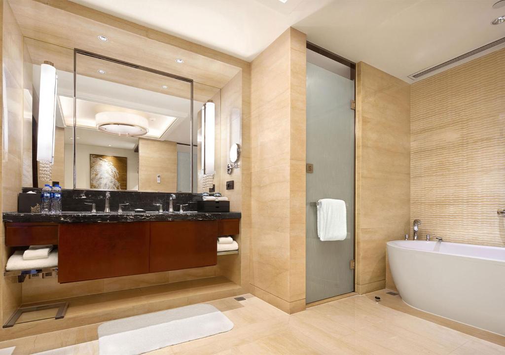Crowne Plaza Chengdu Panda Garden by IHG - Premium Room