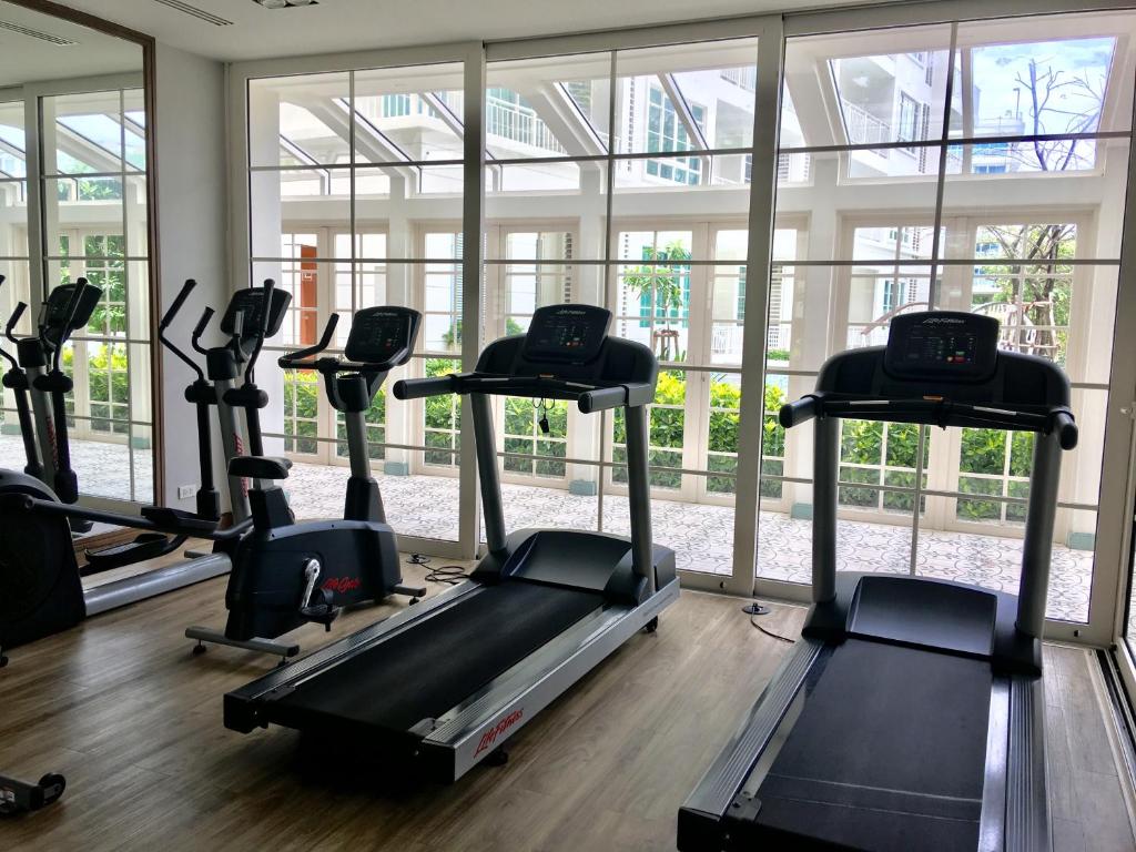 SummerHuahinCondo 221,Pool View,Near Beach&Cicada - Resim 6