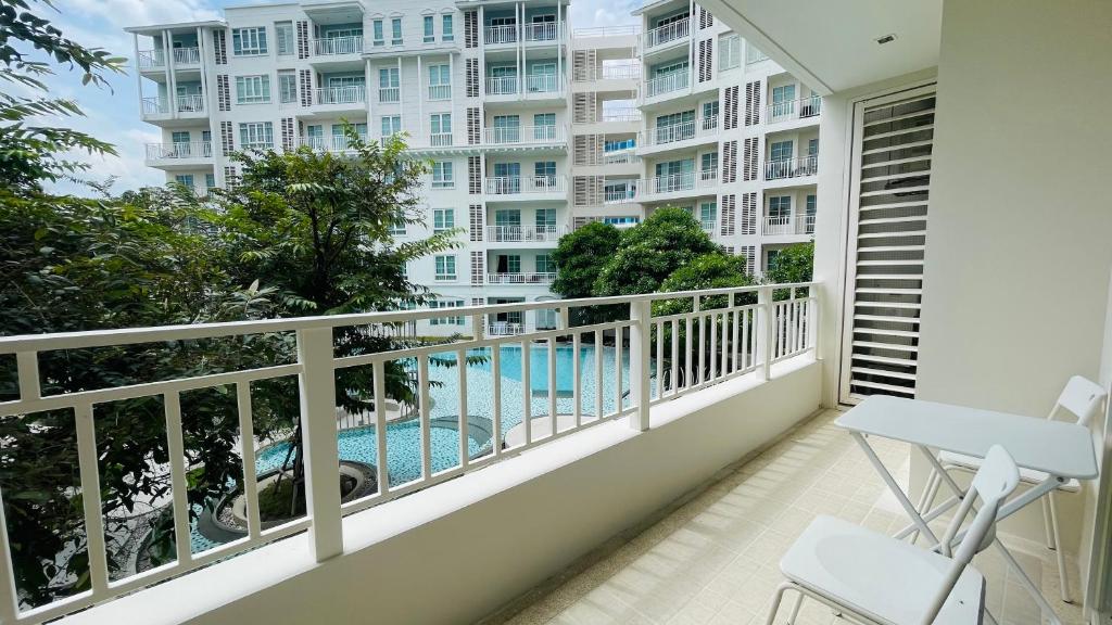 SummerHuahinCondo 221,Pool View,Near Beach&Cicada - Resim 15