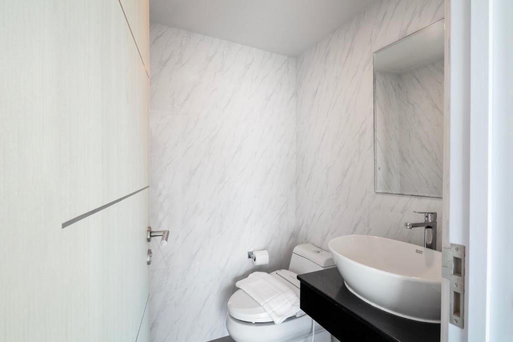 The Rizin Hotel Phratamnak