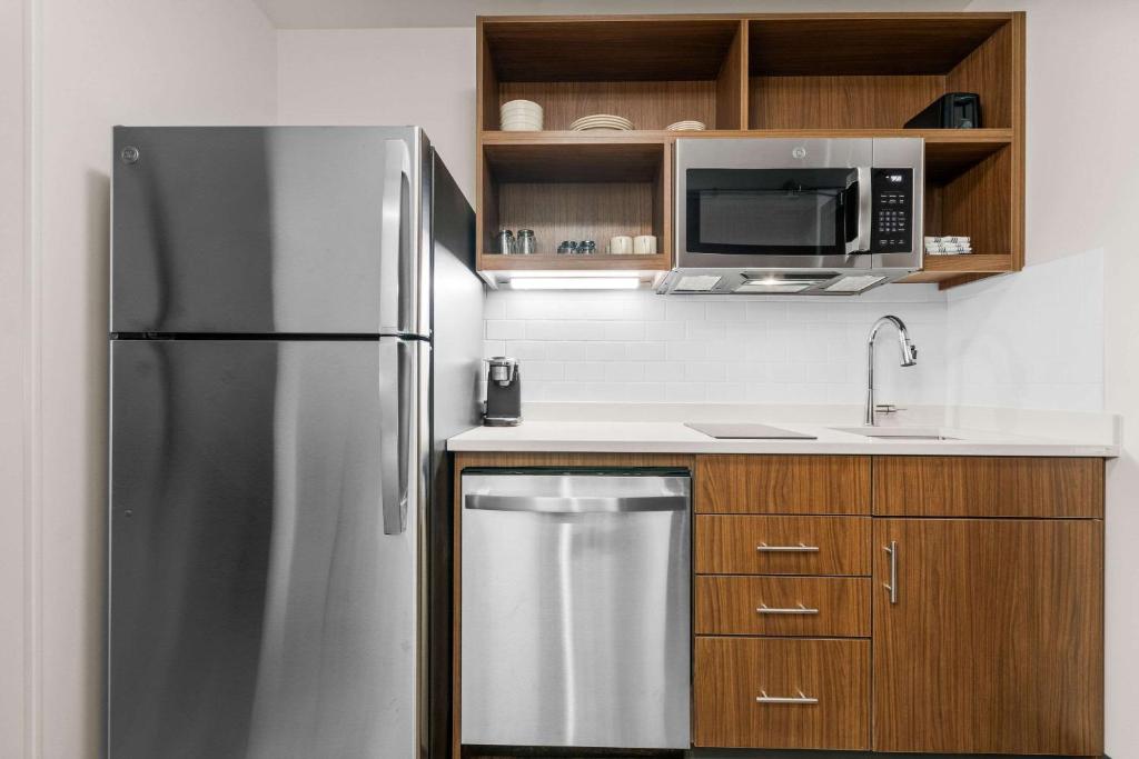 Photo inspiration: Gallery Detail: Everhome Suites Lexington Horse Park Lexington Updated Prices 2025
