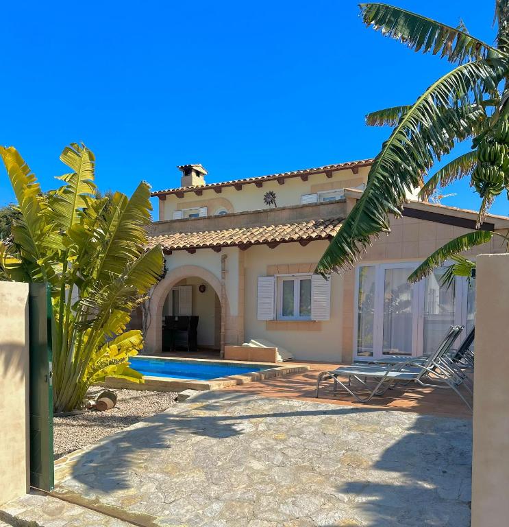 The swimming pool at or close to Bonaire Beach House