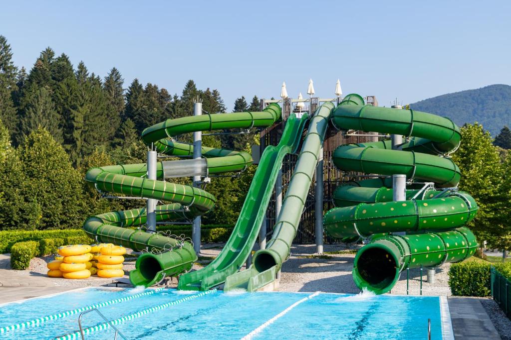 Bazén v ubytování Hotel Kristal - Terme Krka nebo v jeho okolí