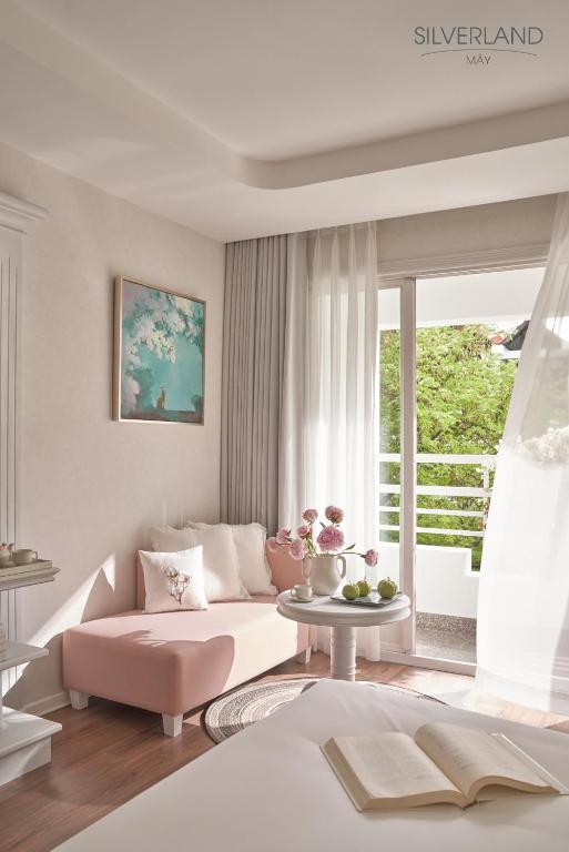 Bougainvillaea Signature Double (Afternoon tea)