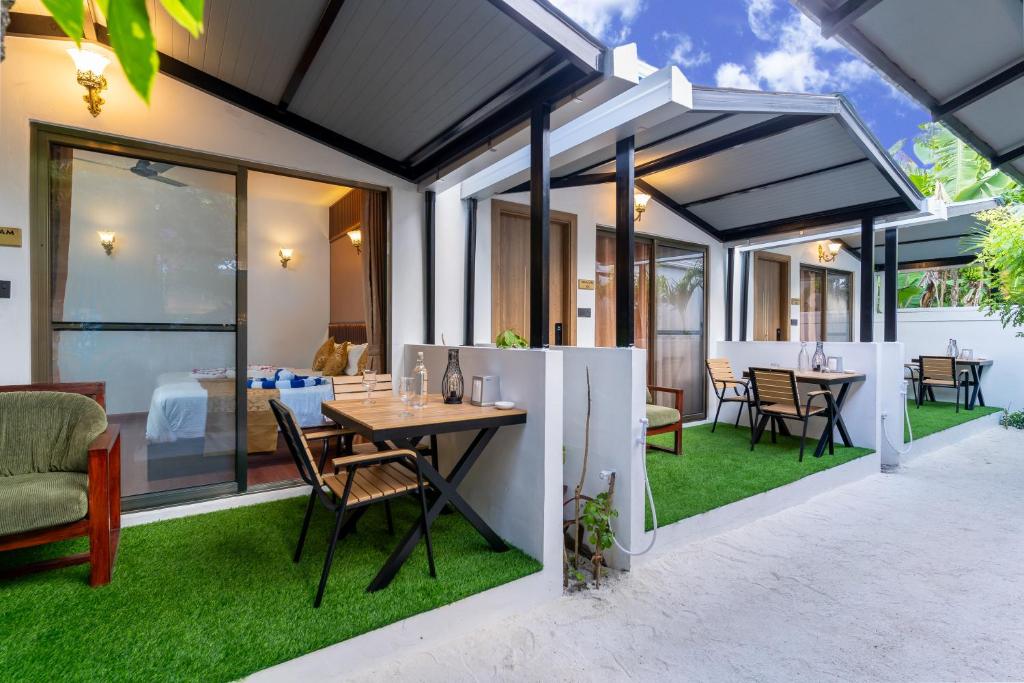 Patio nebo venkovní prostory v ubytování Ganduvaru Villa