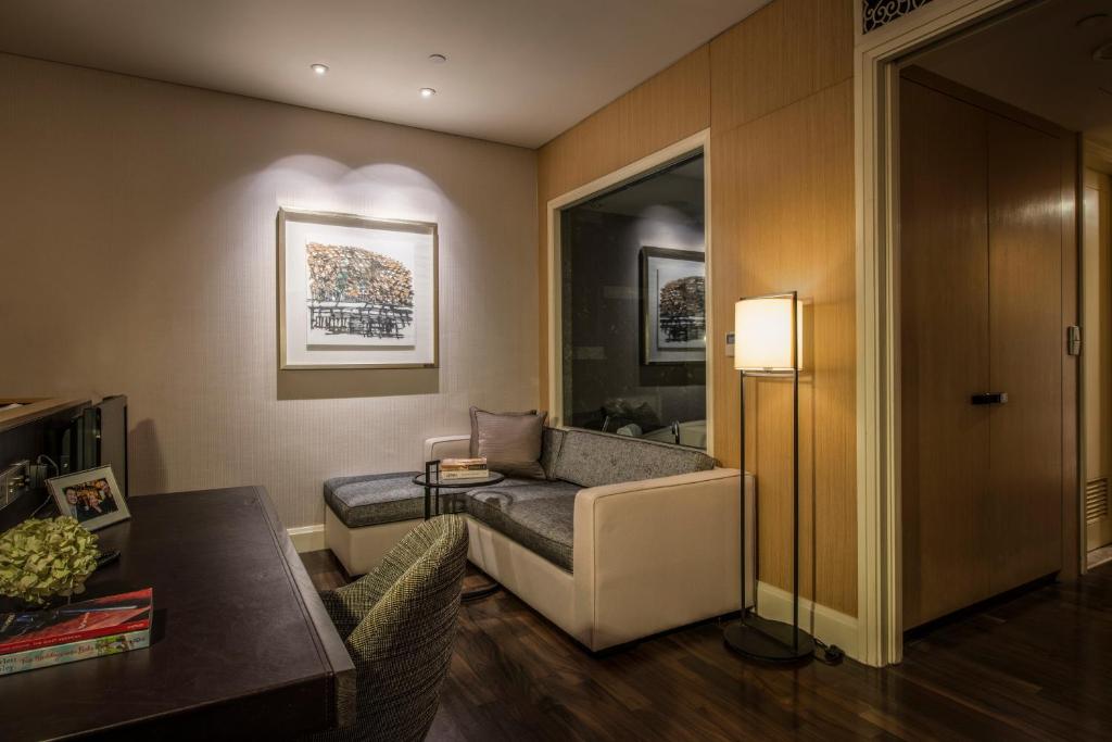 Ascott Raffles Place Singapore photo