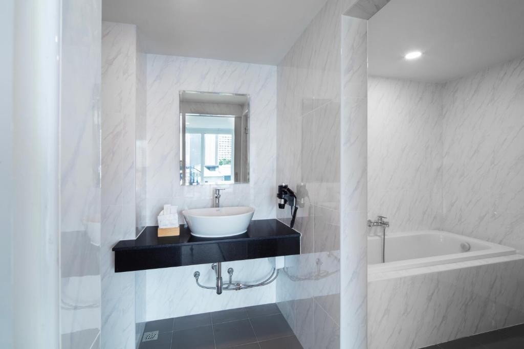 The Rizin Hotel Phratamnak - Resim 34